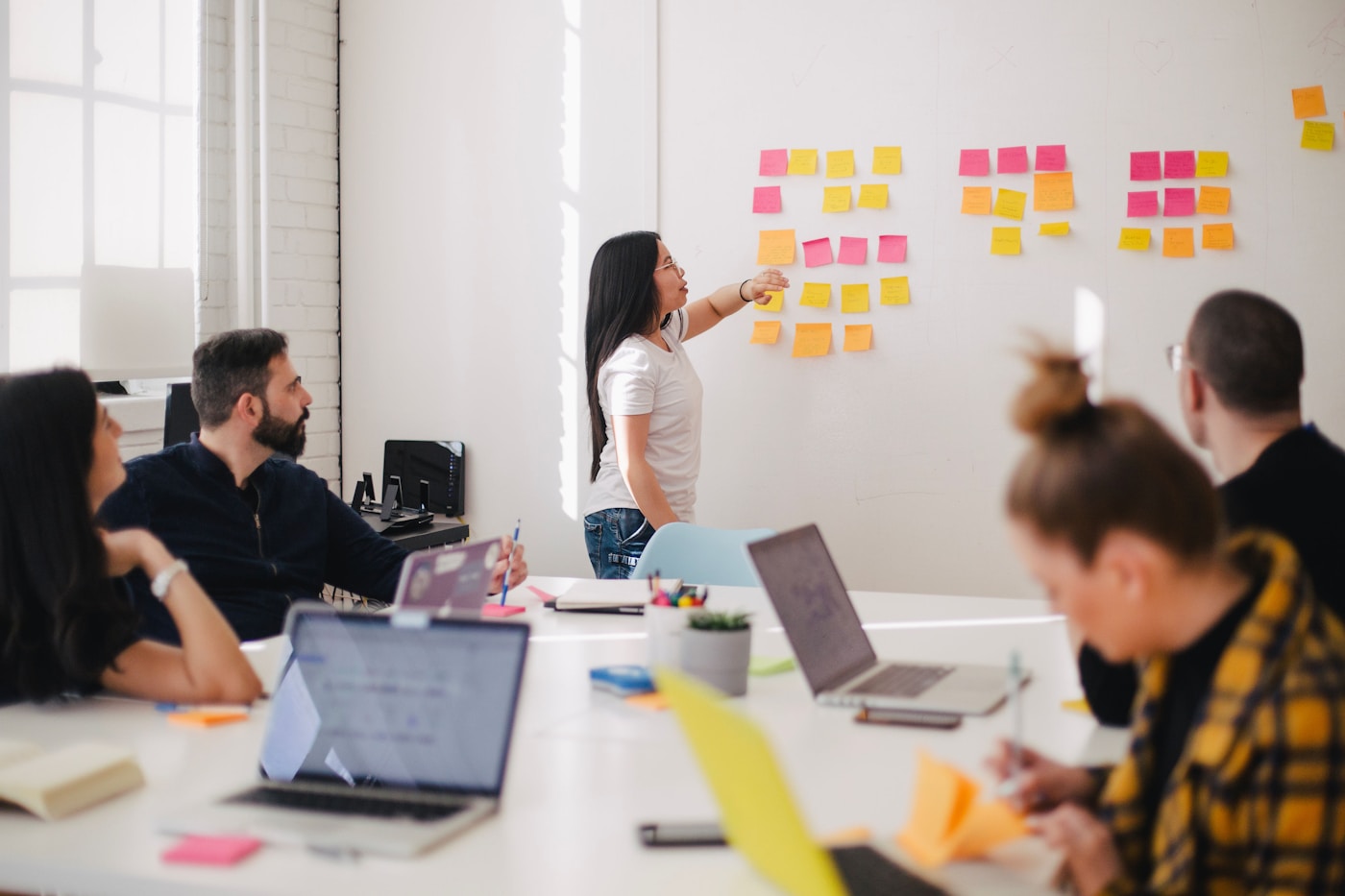 Threat Neural AI analysts reviewing client incident response documentation